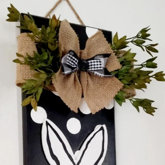 🐰 Black & White Bunny Decor 🐰 - Picture 3 of 4